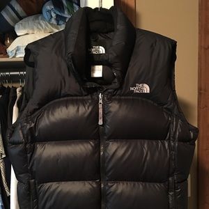 Black north face down vest